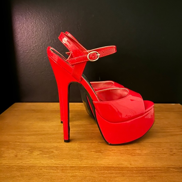 Ellie Red Platform Heels - Picture 5 of 6
